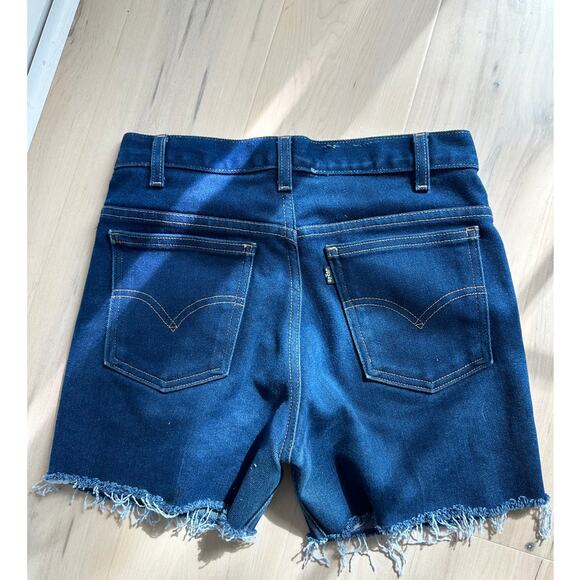Vintage Levi's Cut off Jean Shorts Dark Wash Size 30 Waist Slim Fit Stretch - Picture 3 of 10